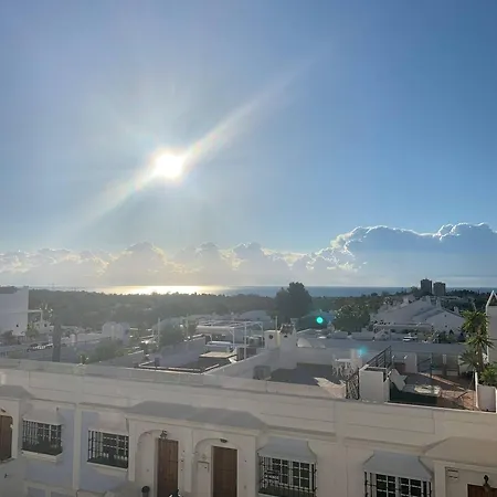 Luxury Townhouse Sea Views 10 Min From Puerto Bans Сasa de vacaciones Marbella