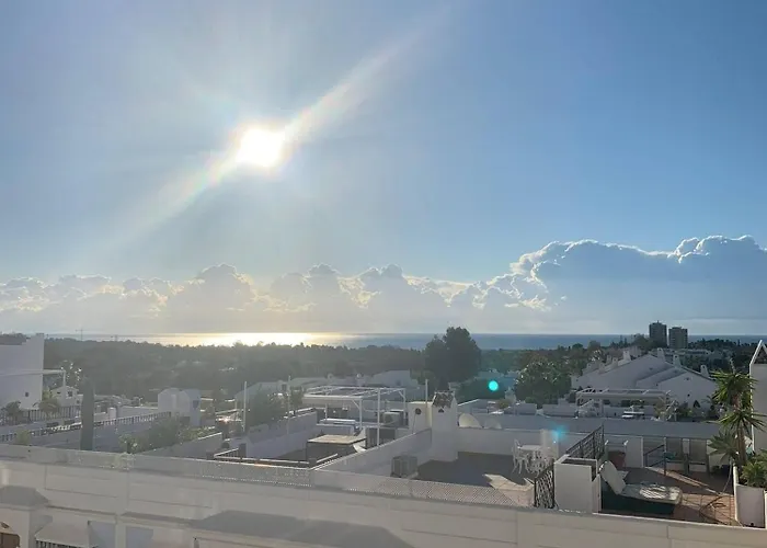 Luxury Townhouse Sea Views 10 Min From Puerto Bans بيت للعطل ماربيا