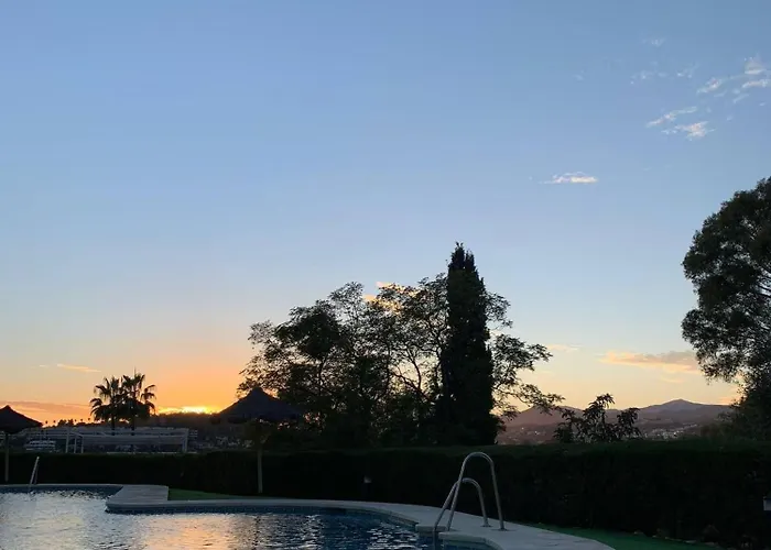 Luxury Townhouse Sea Views 10 Min From Puerto Bans