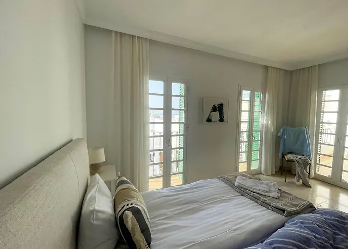 Luxury Townhouse Sea Views 10 Min From Puerto Bans