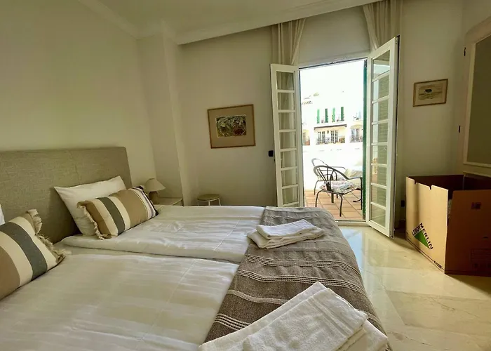 Luxury Townhouse Sea Views 10 Min From Puerto Bans Casa vacanze *