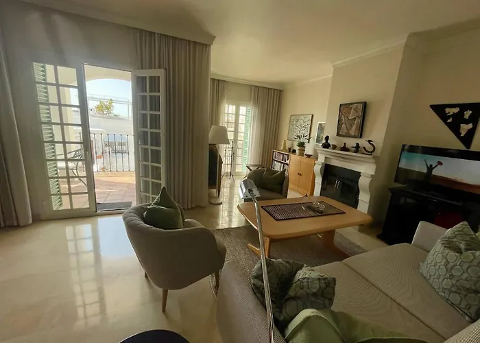 Luxury Townhouse Sea Views 10 Min From Puerto Bans بيت للعطل ماربيا