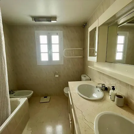 Luxury Townhouse Sea Views 10 Min From Puerto Bans